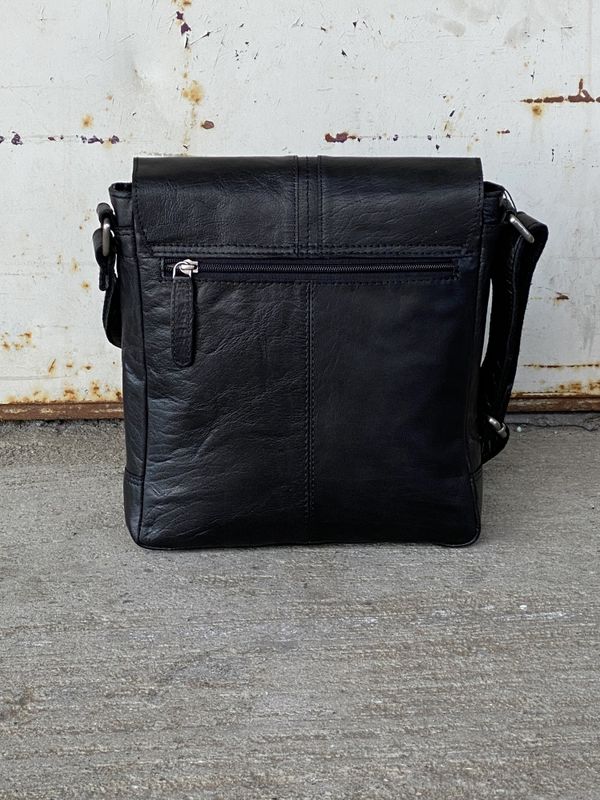 Springfield flapp/crossoverveske i skinn black