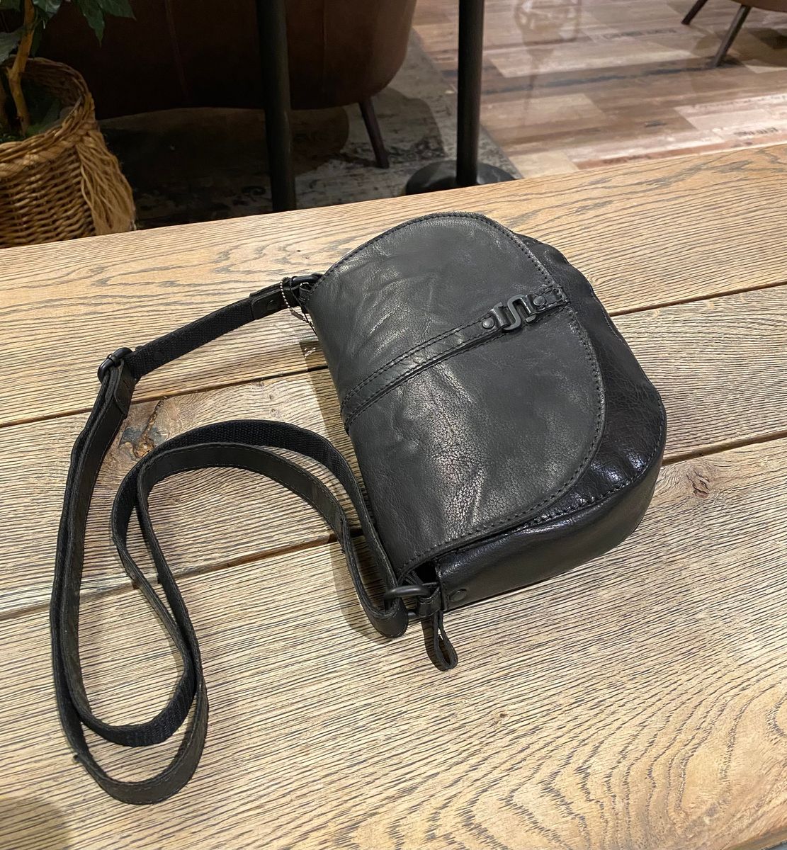 S & S Crossover Black