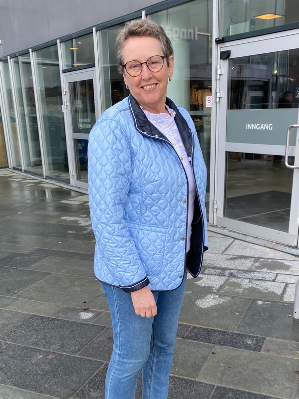 Normann Lett Vattert Vendbar jakke i Navy/Lightblue