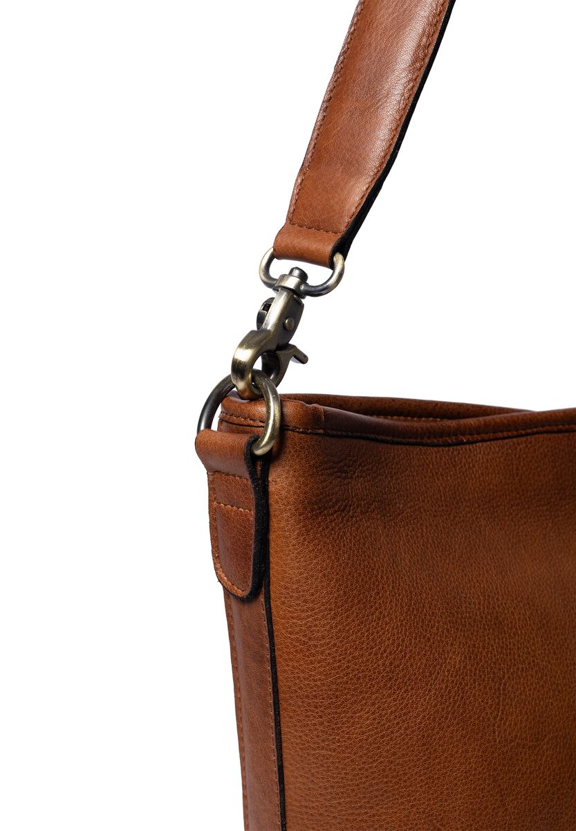 RE:Designed By Dixie Nomi Shoulderbag Walnut