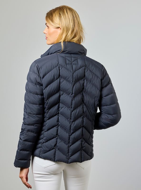 Junge Daisy Lettdunjakke i Dusty Navy