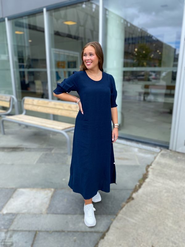 Makeløs Sandnes Lang Linkjole i Navy