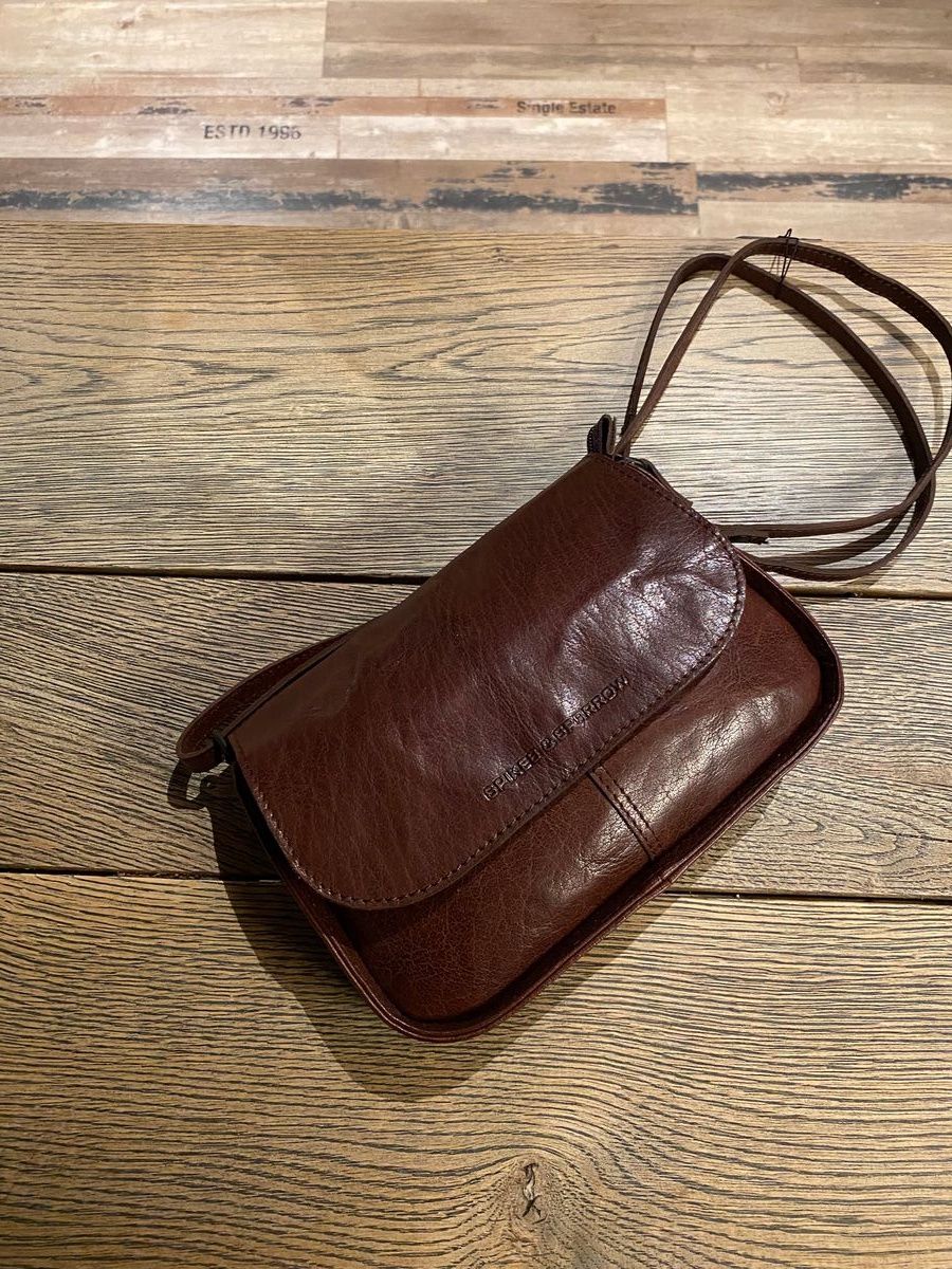 Spikes & Sparrow Flapbag i Dark Brown